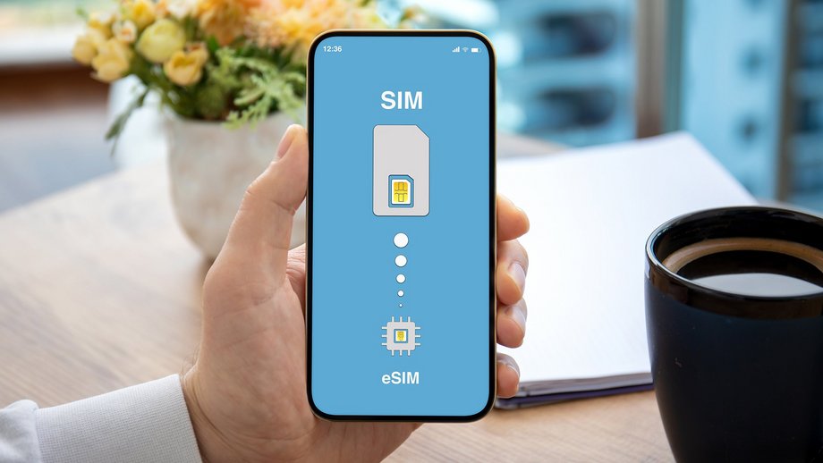 Mobile phone with graphic of SIM and eSIM