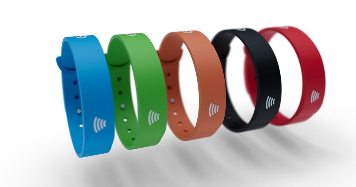 G+D wristband for essential use cases