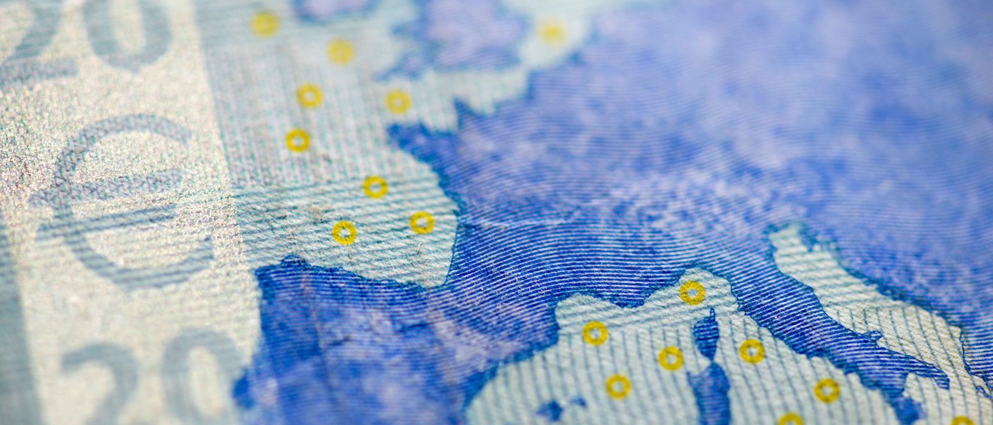 Detail of the 20€ bill with a map of Europe 