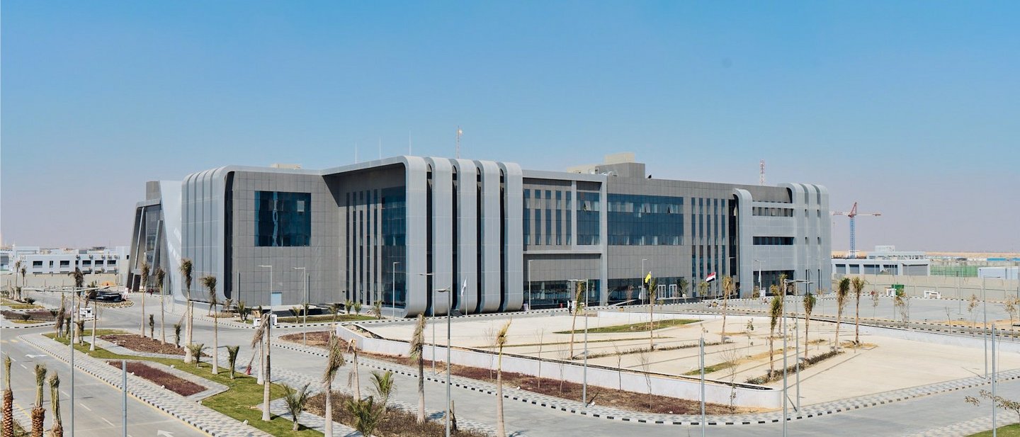 Außenansicht einer der wichtigsten Einrichtungen in Ägyptens New Administrative Capital – das neue Cash Center der ägyptischen Zentralbank